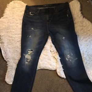 Distress jeans